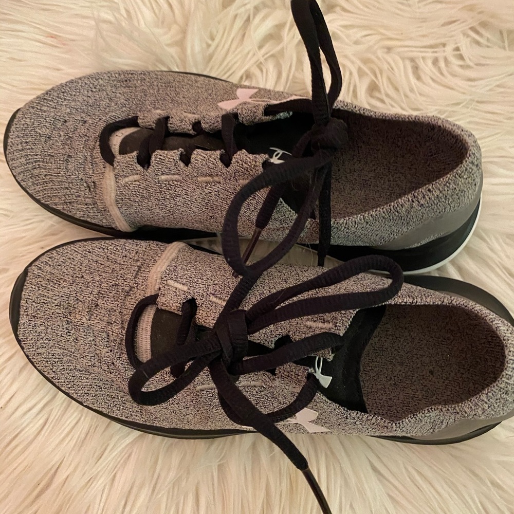 Tennis Shoes lightly worn